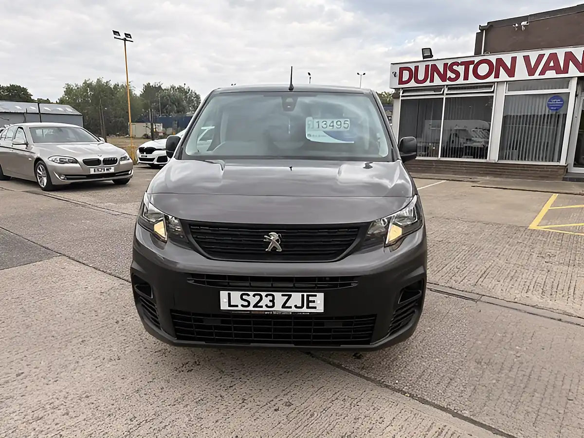 Used 2023 Peugeot Partner Professional Premium Long Crew Lwb Grey - Interior and Exterior details 10