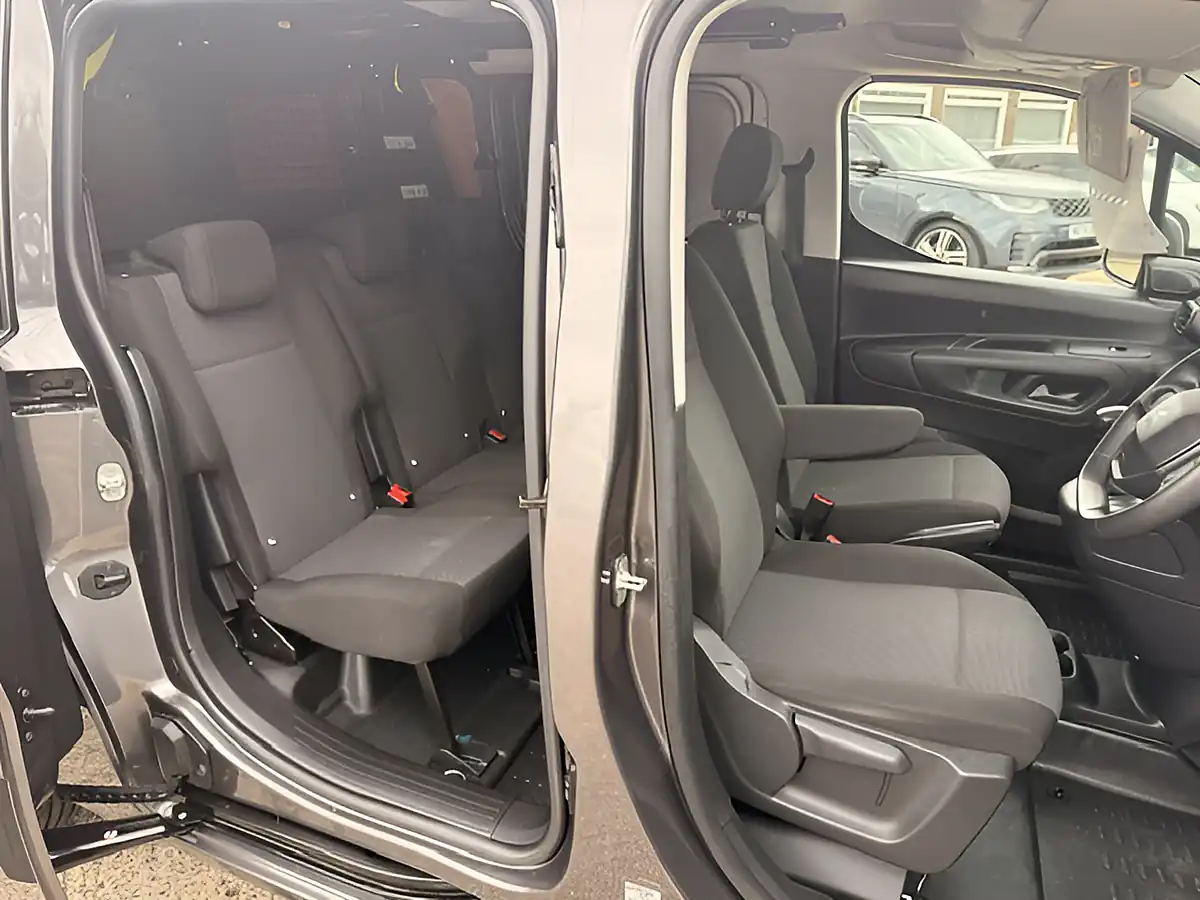 Used 2023 Peugeot Partner Professional Premium Long Crew Lwb Grey - Interior and Exterior details 15