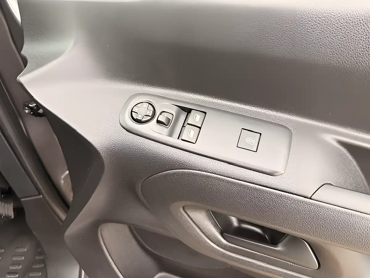 Used 2023 Peugeot Partner Professional Premium Long Crew Lwb Grey - Interior and Exterior details 17