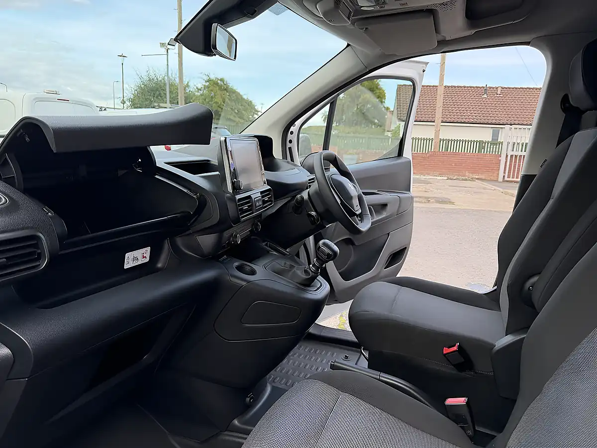 Used 2023 Peugeot Partner Professional Premium Long Crew Van Double Cab White - Interior and Exterior details 18