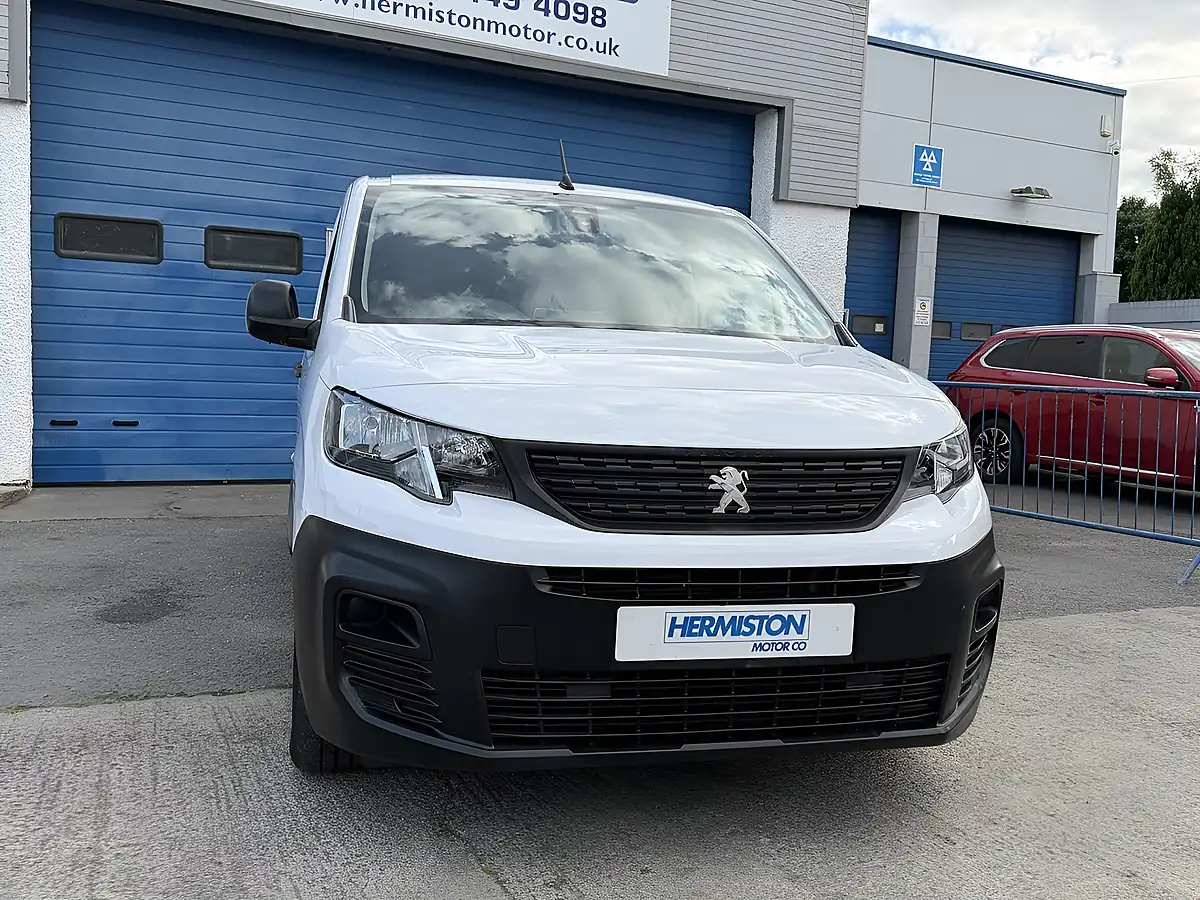 Used 2023 Peugeot Partner Professional Premium Long Crew Van Double Cab White - Interior and Exterior details 3