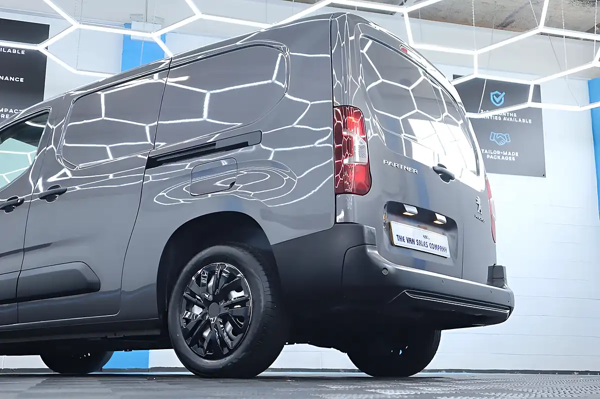 Used 2023 Peugeot Partner Professional Premium Nimbus Grey - Interior and Exterior details 10