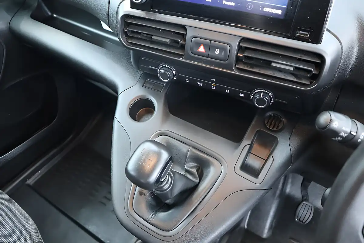 Used 2023 Peugeot Partner Professional Premium Nimbus Grey - Interior and Exterior details 18