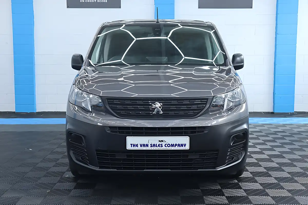 Used 2023 Peugeot Partner Professional Premium Nimbus Grey - Interior and Exterior details 4