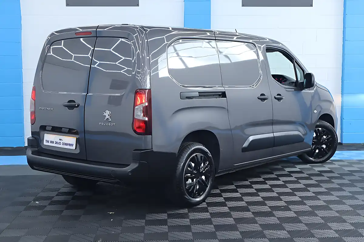 Used 2023 Peugeot Partner Professional Premium Nimbus Grey - Interior and Exterior details 9