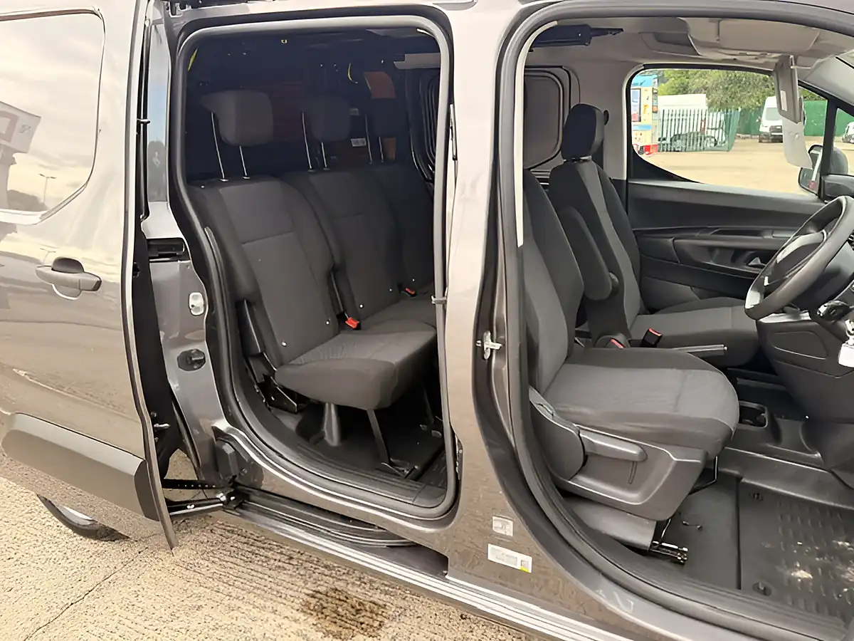 Used 2023 Peugeot Partner Professional Premium Plus Grey - Interior and Exterior details 14