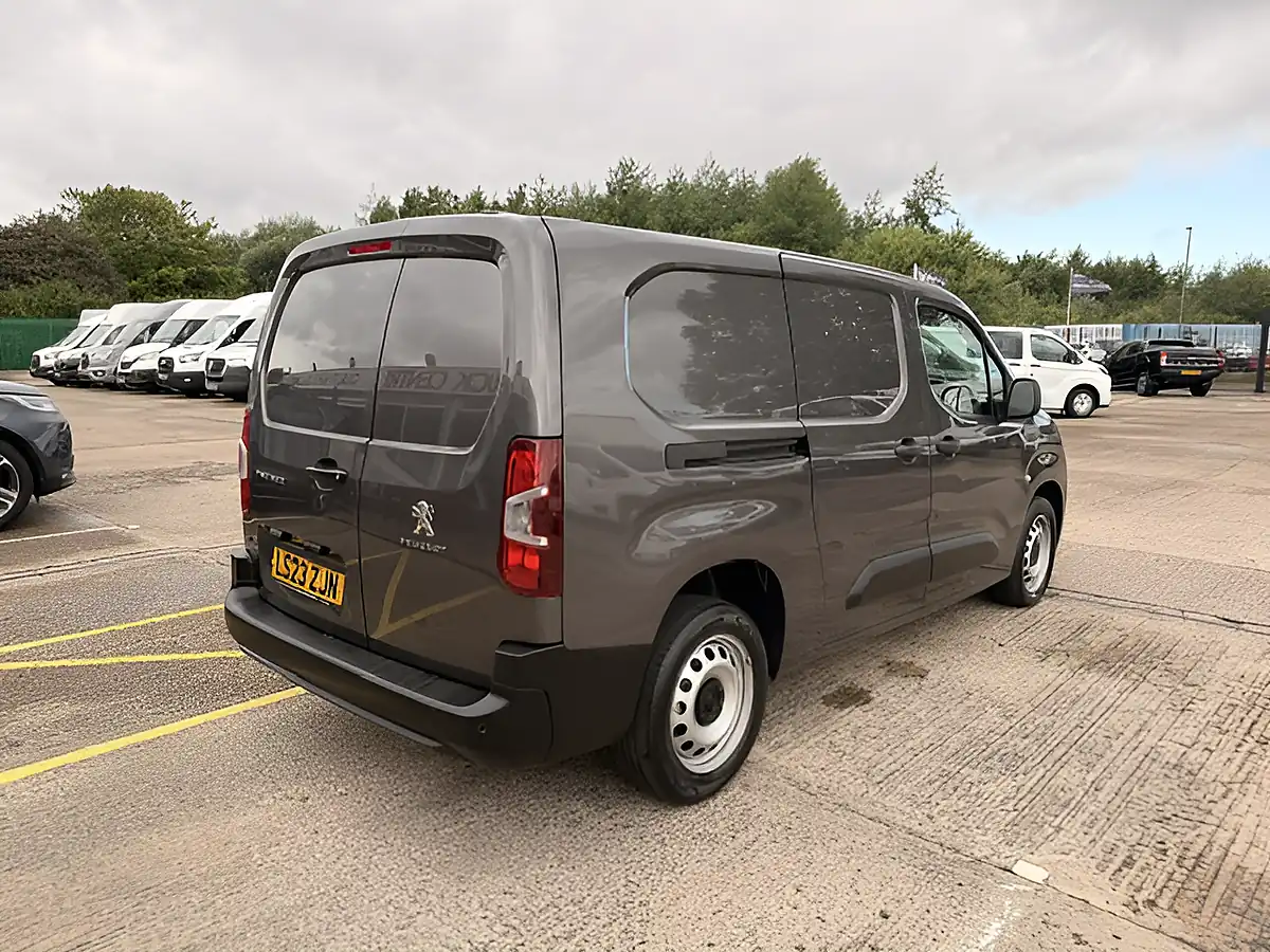 Used 2023 Peugeot Partner Professional Premium Plus Grey - Interior and Exterior details 4