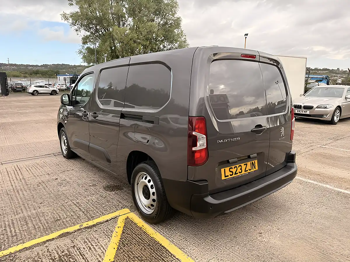 Used 2023 Peugeot Partner Professional Premium Plus Grey - Interior and Exterior details 7