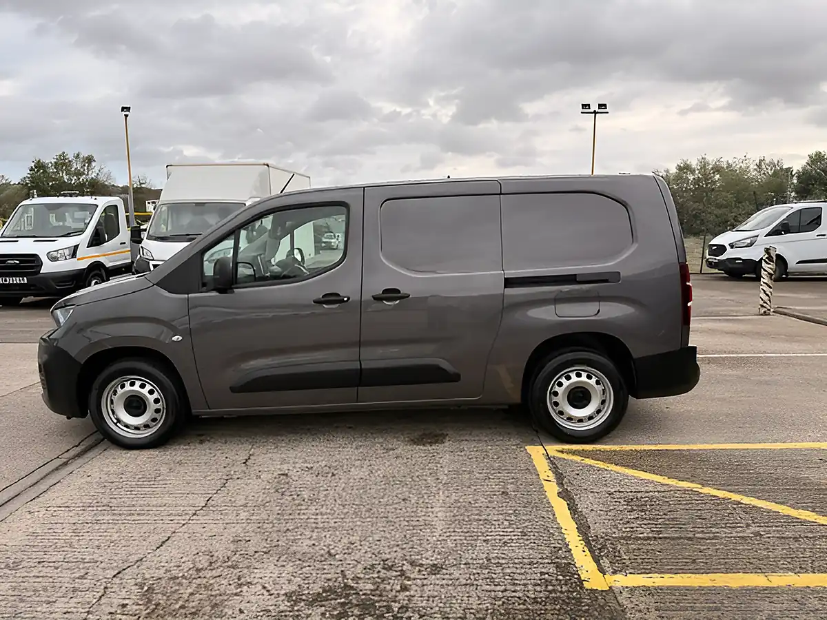 Used 2023 Peugeot Partner Professional Premium Plus Grey - Interior and Exterior details 8
