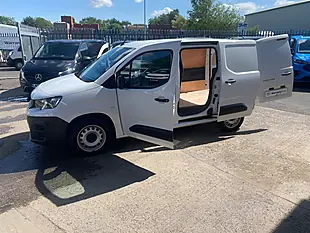 Used 2023 Peugeot Partner Professional Premium Plus White - Interior and Exterior details 11