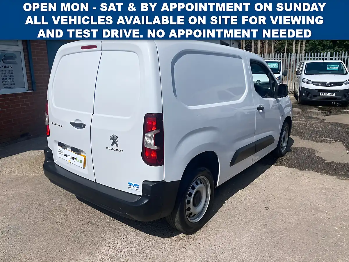 Used 2023 Peugeot Partner Professional Premium Plus White - Interior and Exterior details 8