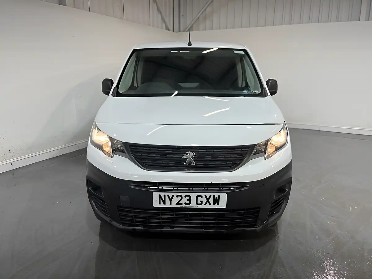 Used 2023 Peugeot Partner Professional Premium + Standard White - Interior and Exterior details 2