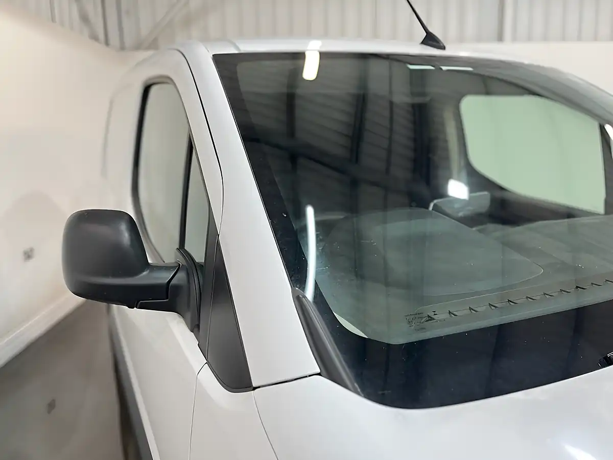 Used 2023 Peugeot Partner Professional Premium + Standard White - Interior and Exterior details 6