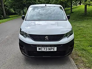 Used 2023 Peugeot Partner Professional Premium White - Interior and Exterior details 3