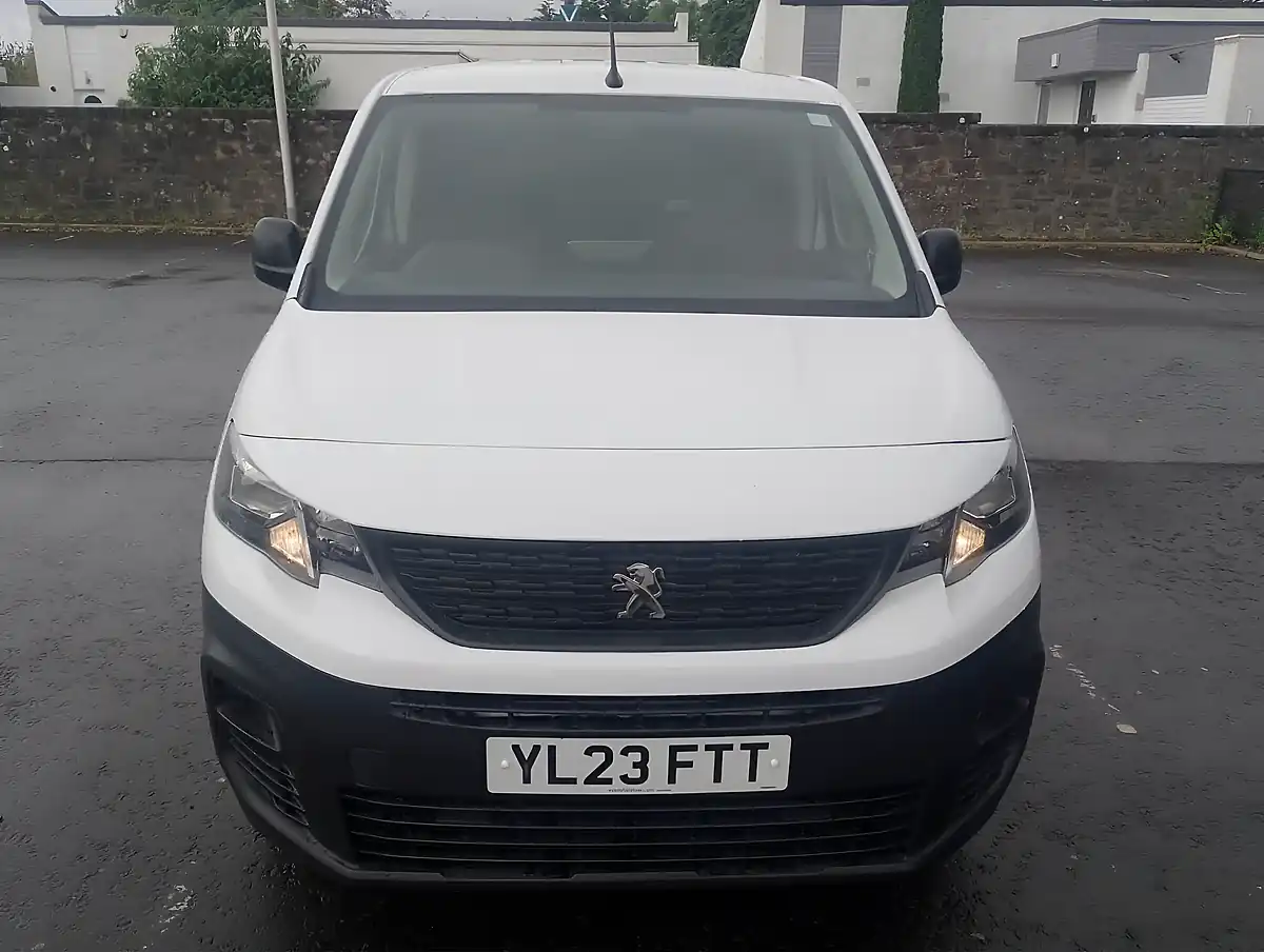 Used 2023 Peugeot Partner Professional Premium+ White - Interior and Exterior details 2