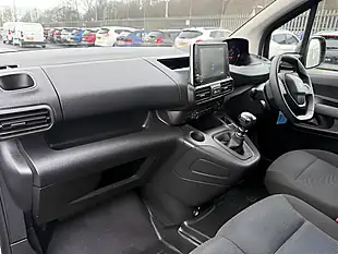 Used 2023 Peugeot Partner Professional Premium + White - Interior and Exterior details 18
