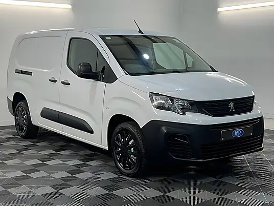 2023 Peugeot Partner Professional Premium+ BHDi