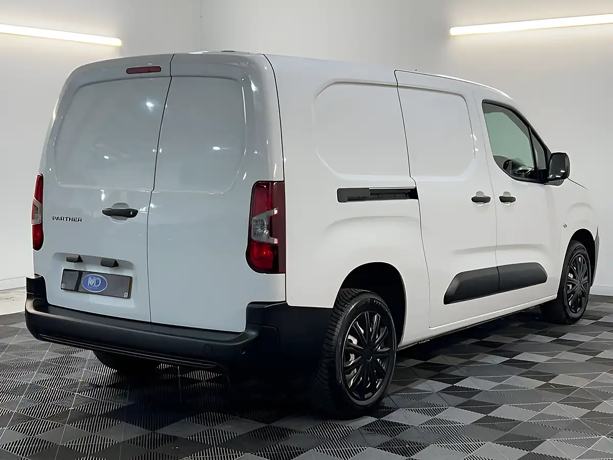 Used 2023 Peugeot Partner Professional Premium+ White - Interior and Exterior details 3
