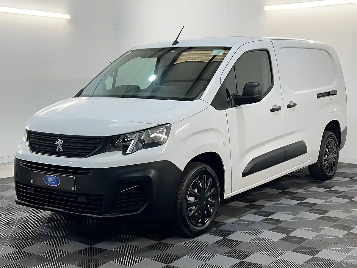Used 2023 Peugeot Partner Professional Premium+ White - Interior and Exterior details 6