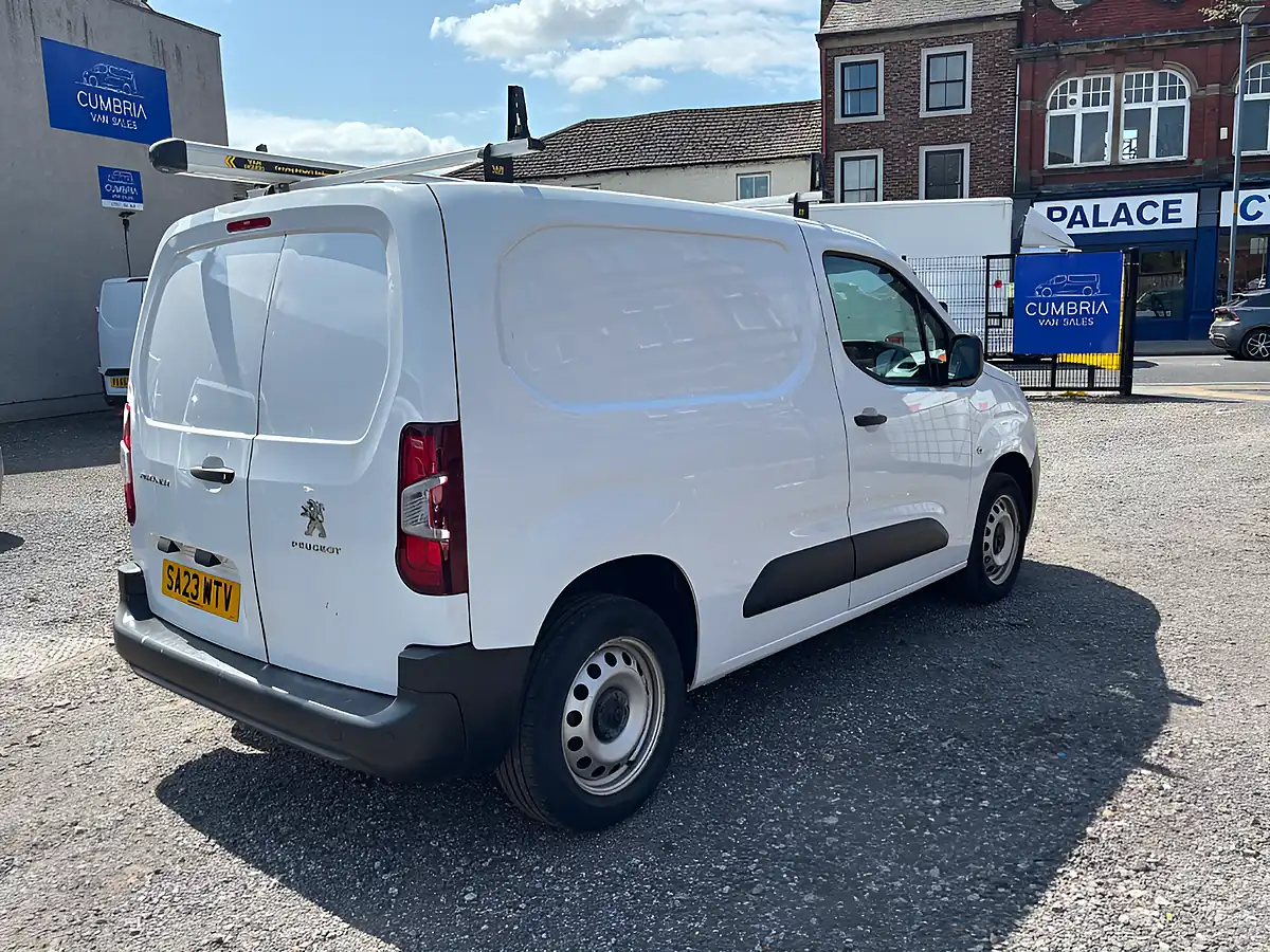 Used 2023 Peugeot Partner Professional Premium + White - Interior and Exterior details 4