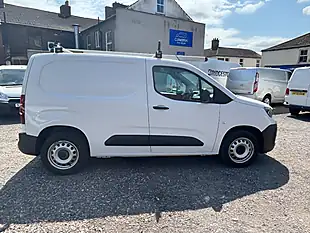 Used 2023 Peugeot Partner Professional Premium + White - Interior and Exterior details 7