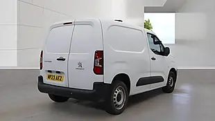 Used 2023 Peugeot Partner Professional Premium White - Interior and Exterior details 4