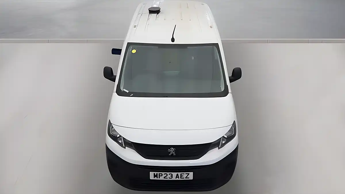 Used 2023 Peugeot Partner Professional Premium White - Interior and Exterior details 7