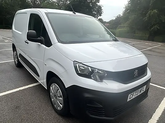 2023 Peugeot Partner Professional Premium+ 1.5 BlueHDi