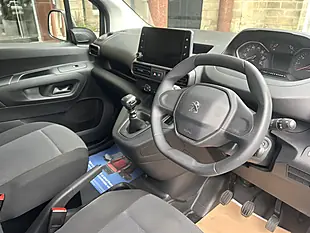 Used 2023 Peugeot Partner Professional Premium + White - Interior and Exterior details 12