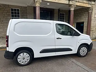Used 2023 Peugeot Partner Professional Premium + White - Interior and Exterior details 18