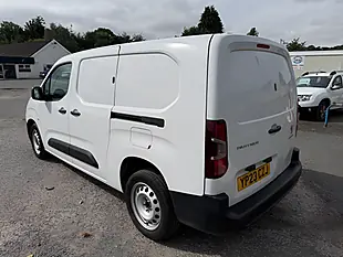 Used 2023 Peugeot Partner Professional Premium White - Interior and Exterior details 6