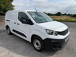 Used 2023 Peugeot Partner Professional Premium White - Interior and Exterior details 8