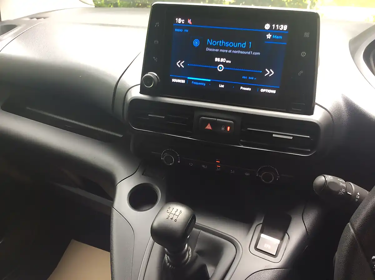 Used 2023 Peugeot Partner Professional Premium+ White - Interior and Exterior details 10