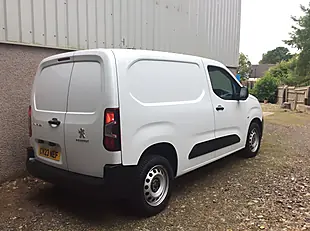 Used 2023 Peugeot Partner Professional Premium+ White - Interior and Exterior details 3