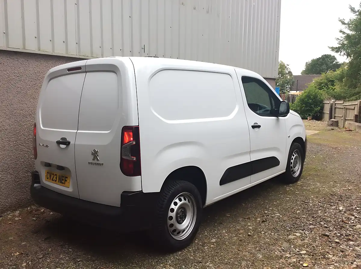 Used 2023 Peugeot Partner Professional Premium+ White - Interior and Exterior details 3