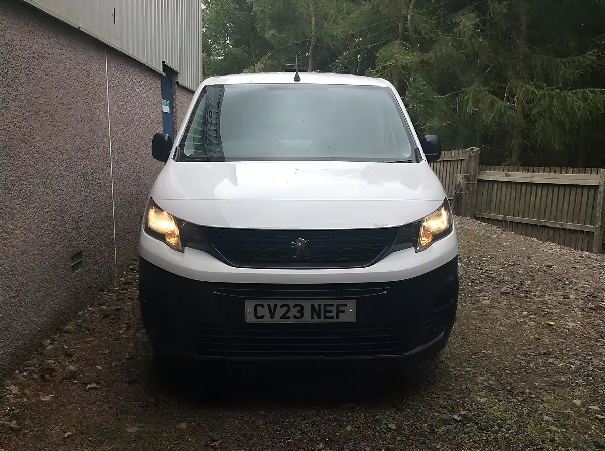 Used 2023 Peugeot Partner Professional Premium+ White - Interior and Exterior details 8