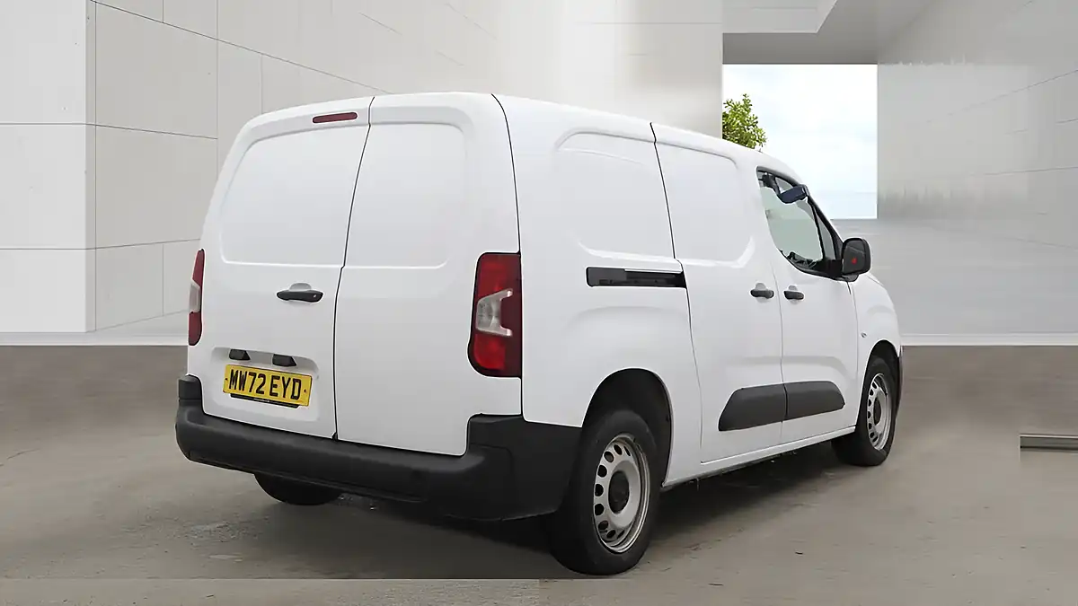 Used 2023 Peugeot Partner Professional Premium White - Interior and Exterior details 5