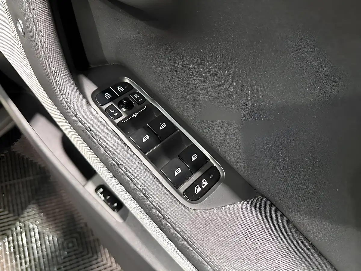 Used 2023 Polestar Polestar 2 Long Range Fastback Black - Interior and Exterior details 16
