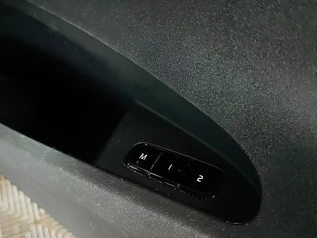 Used 2023 Polestar Polestar 2 Long Range Fastback Grey - Interior and Exterior details 15