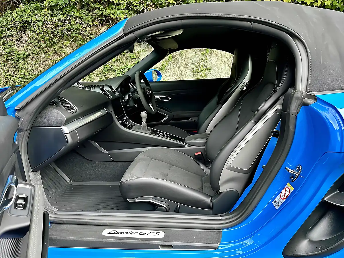 Used 2023 Porsche 718 Boxster Gts Shark Blue - Interior and Exterior details 8