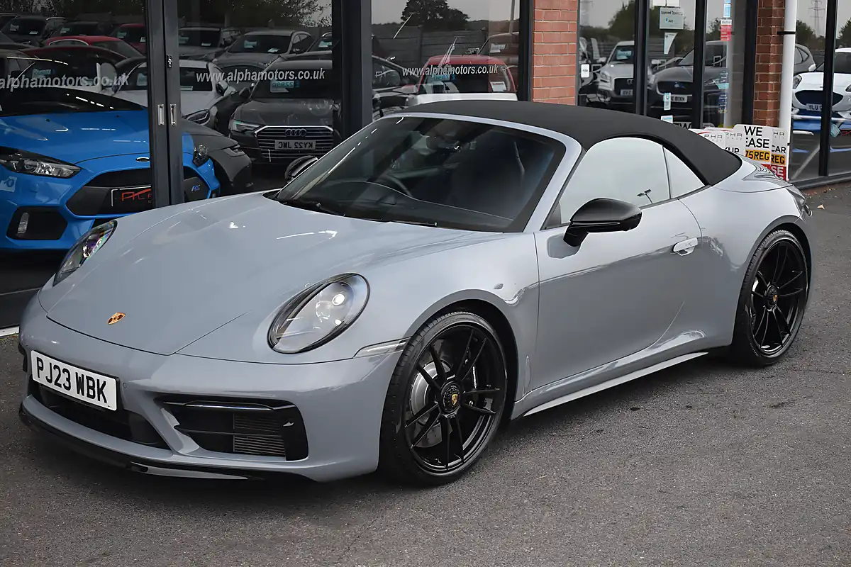 Used 2023 Porsche 911 Carrera Gts Arctic Grey - Interior and Exterior details 10