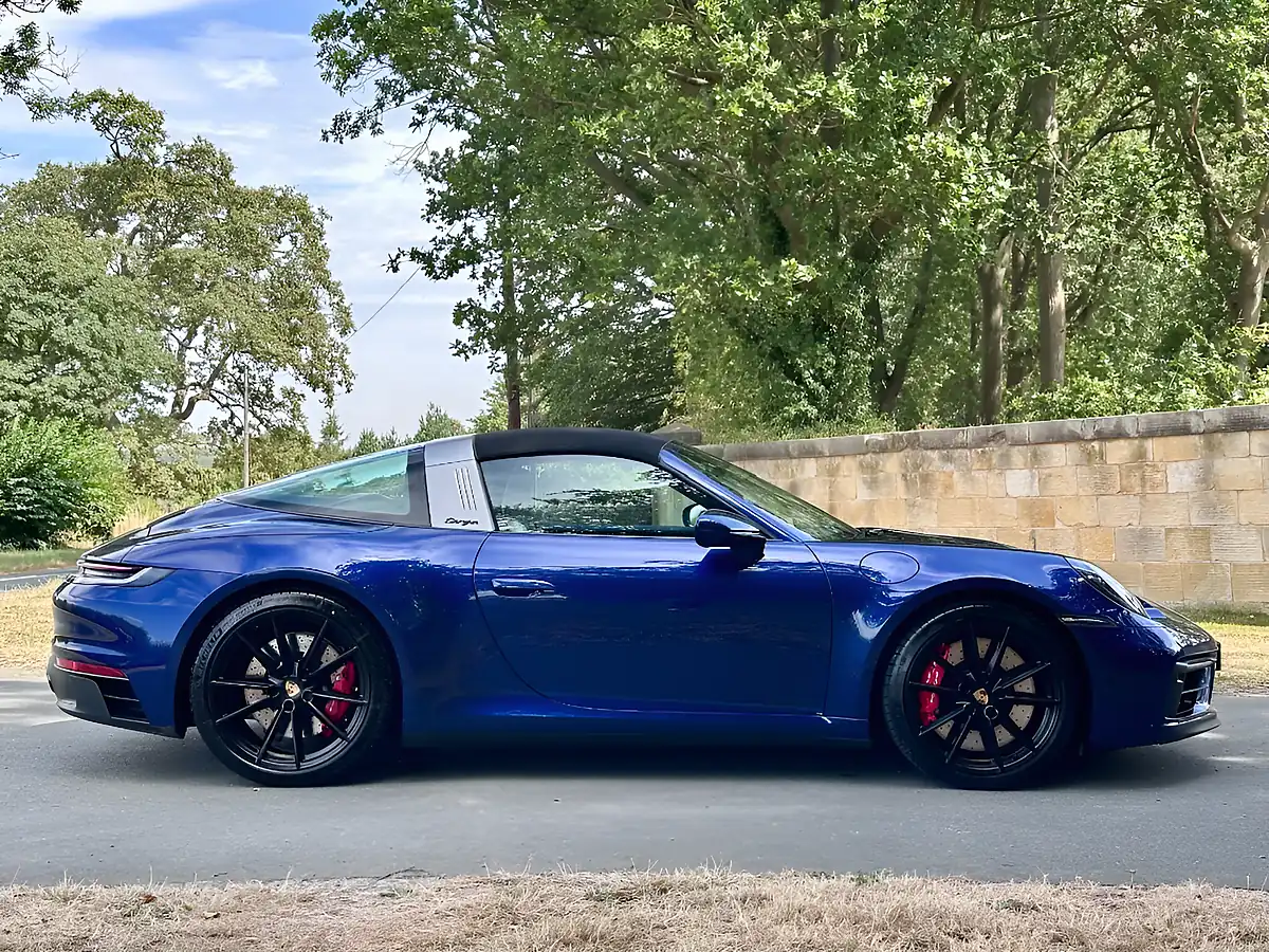 Used 2023 Porsche 911 Gts Targa Gentian Blue - Interior and Exterior details 19