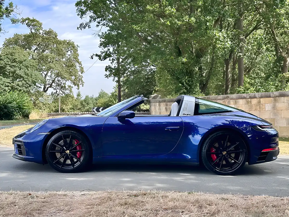 Used 2023 Porsche 911 Gts Targa Gentian Blue - Interior and Exterior details 4