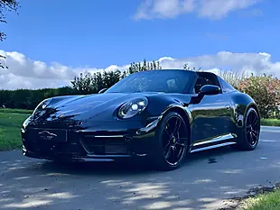 Used 2023 Porsche 911 Gts Targa Jet Black - Interior and Exterior details 18