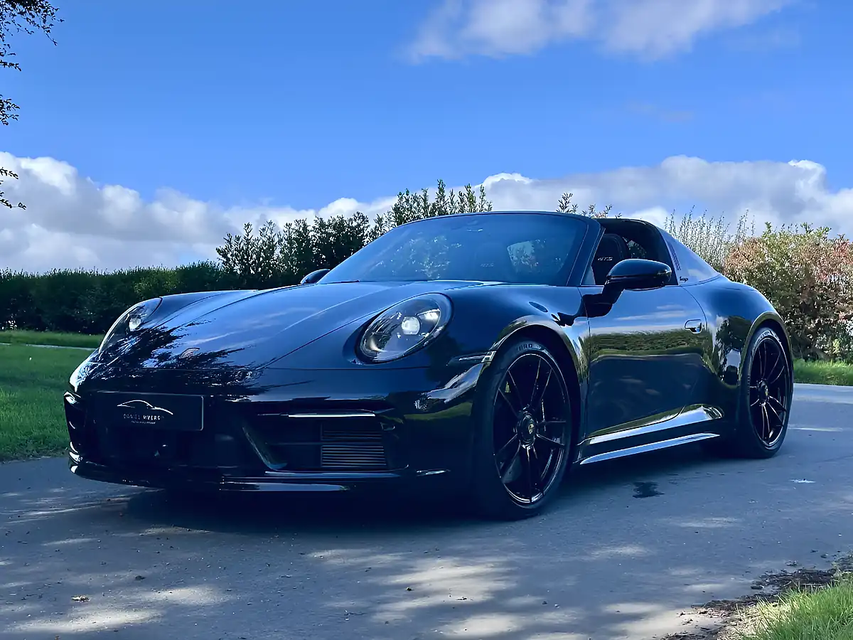 Used 2023 Porsche 911 Gts Targa Jet Black - Interior and Exterior details 18