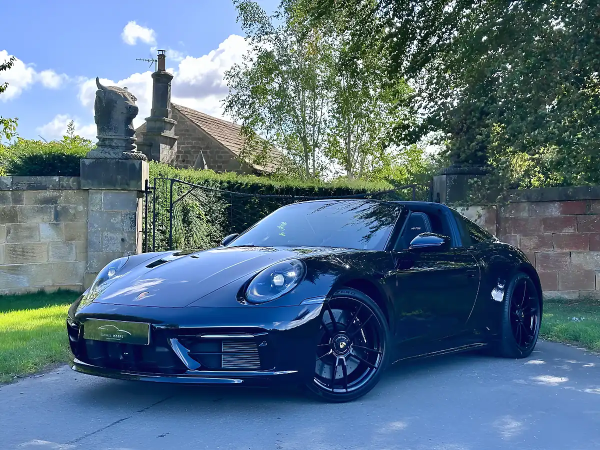 Used 2023 Porsche 911 Gts Targa Jet Black - Interior and Exterior details 20