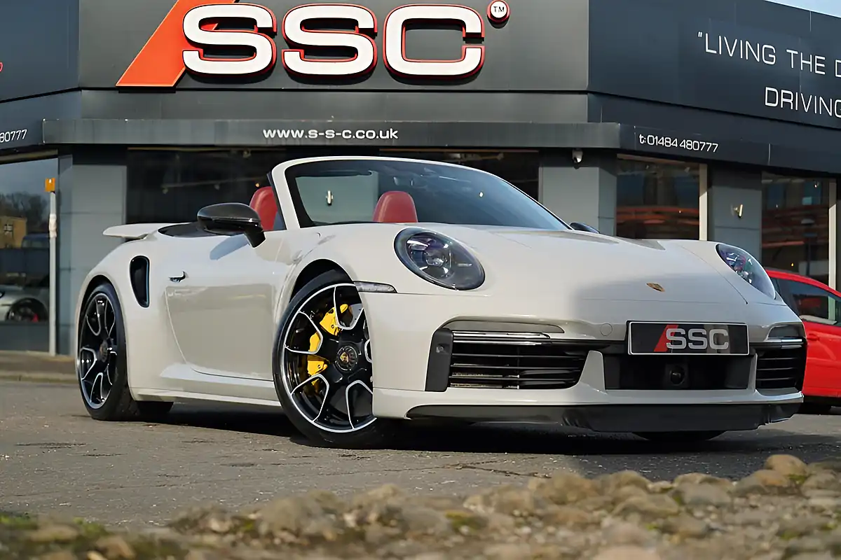 Used 2023 Porsche 911 Turbo S Crayon (grey) - Front View