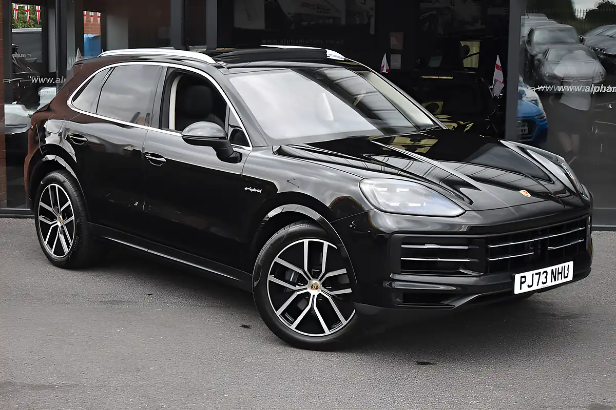 Used 2023 Porsche Cayenne Chromite Black - Front View