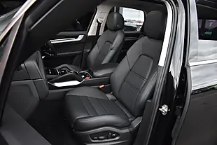 Used 2023 Porsche Cayenne Chromite Black - Interior and Exterior details 9