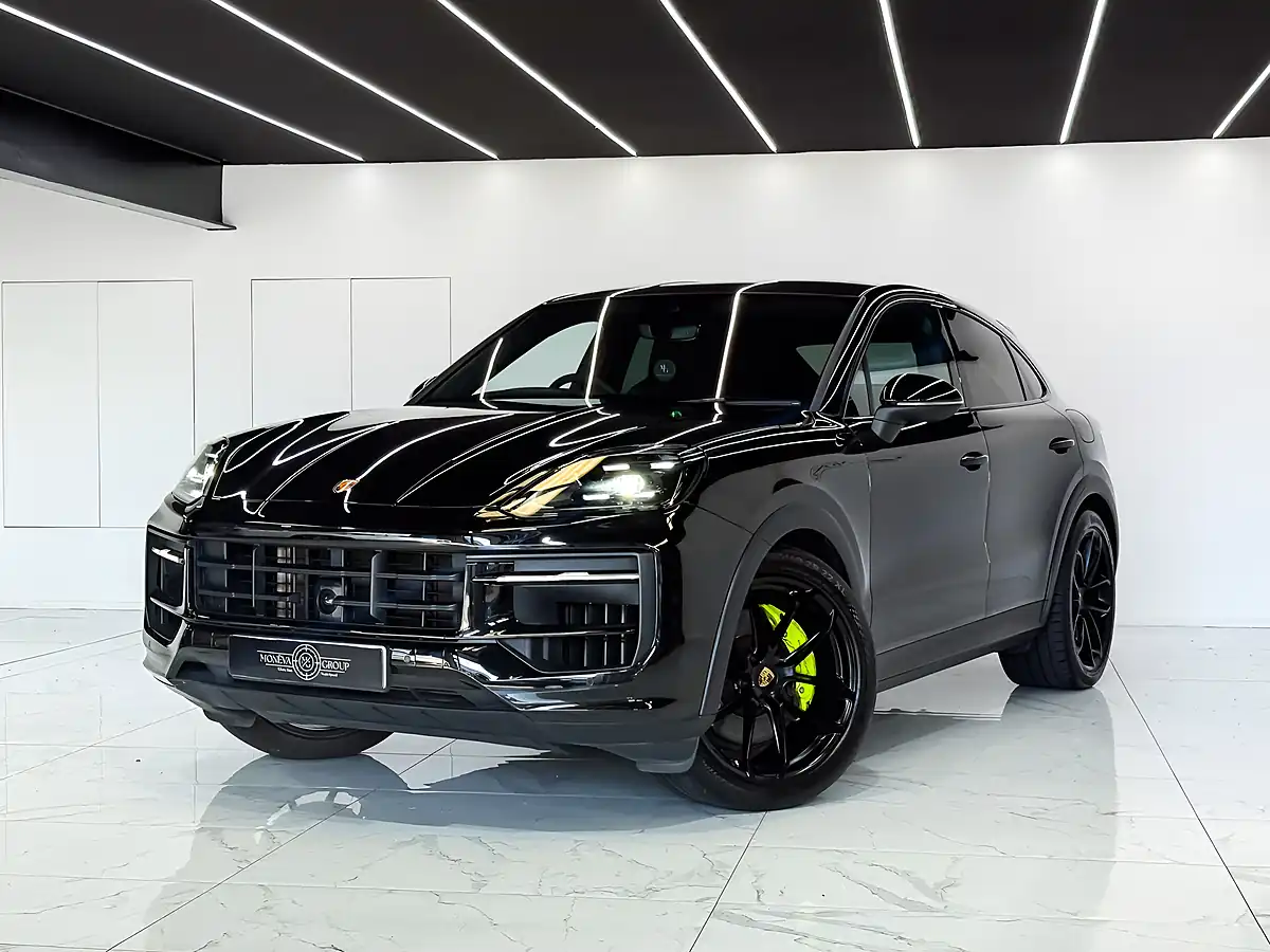 Used 2023 Porsche Cayenne Coupe Black - Interior and Exterior details 2